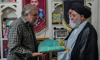 دیدار تولیت مسجد جمکران با خانواده شهید محمدتقی باعاطفه