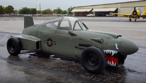 خودروی جاده‌ای ساخته شده از بدنه جنگنده P-40 Warhawk (عکس)