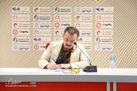 زنوزی: تاریخ ایران بدون غیرت و ایستادگی ترک‌ها نوشته نمی‌شود