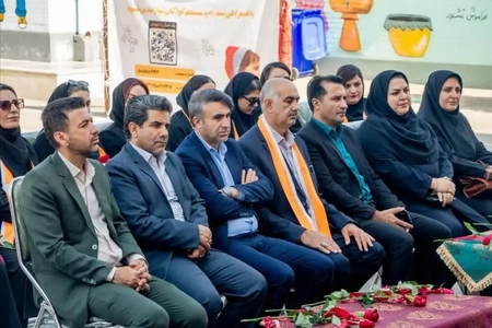 بنیاد نیکوکاری اهدای کوله‌پشتی و لوازم‌التحریر به دانش‌آموزان نیازمند