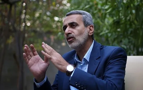 مقتدایی: تهدیدات آمریکا به کاخ سفید خطر وارد می‌کند