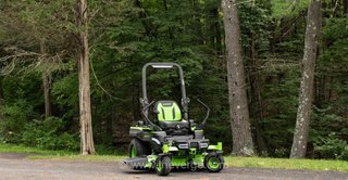 بررسی ماشین چمن‌زن برقی MaximusZ از شرکت Greenworks؛ قدرت پنج موتور در یک دستگاه