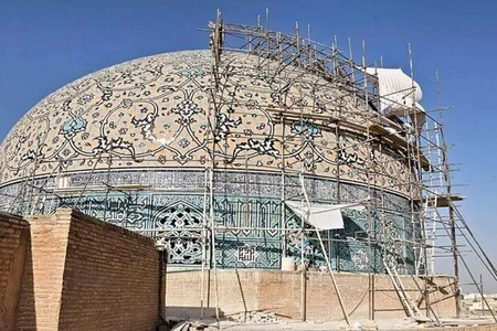 مرمت گنبد مسجد شیخ لطف‌الله اصفهان با کمک خیرین ادامه دارد