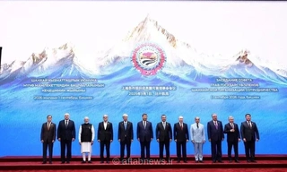 آغاز رسمی اجلاس سران سازمان همکاری شانگهای در قرقیزستان با حضور ایران