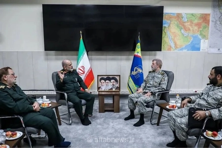 نشست فرماندهان ارتش و سپاه؛ تاکید بر توان نظامی ایران