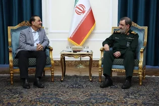 تأکید محسن رضایی بر عدم خروج مواد هسته‌ای از ایران
