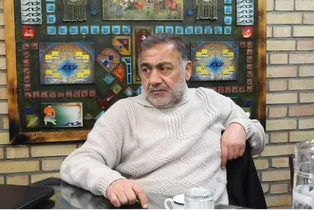 لحظه احساسی خسرو احمدی پس از دوران سخت بیماری