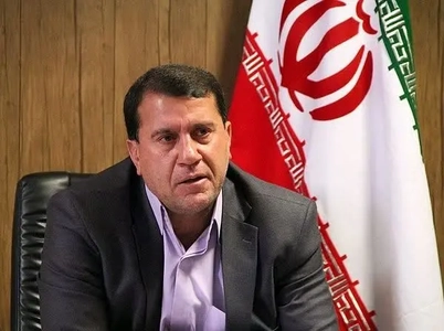 تضییع حقوق شهروندان با سد معبر در شیراز؛ شهرداری بر ساماندهی مشاغل تمرکز دارد