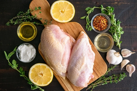 ترفندهای ساده برای از بین بردن بوی بد غذاهای گوشتی