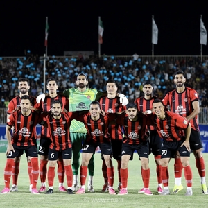 پیروزی 2-0 تراکتور مقابل چادرملو اردکان و صعود موقت به صدر جدول