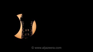خورشیدگرفتگی جزئی در پاریس؛ تصویری تماشایی از سایه برج ایفل در آسمان فرانسه