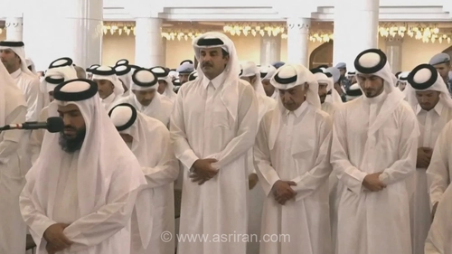نماز بر جنازه امیر سابق قطر بعد از نماز مغرب در مسجد امام عبدالمحمد بن عبدالوهاب دوحه