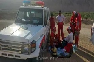 پایان ۱۵ ساعت عملیات نفس‌گیر؛ نجات معجزه‌آسای دو کوهنورد گرفتار در ارتفاعات صعب‌العبور بنه‌کوه گرمسار