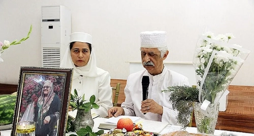 جشن‌خوانی به یاد پروین مهربانی زردشتی در جشنگاه خسروی