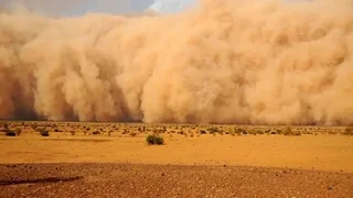 لحظه ورود طوفان شن به چابهار؛ گردوغبار شدید در منطقه دشتیاری