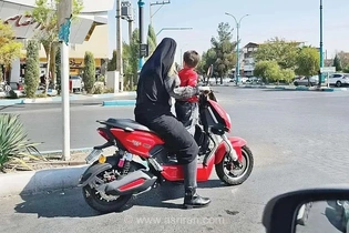 نگرانی از مرگ ۱۸ موتورسوار در اصفهان؛ هشدار پلیس درباره رانندگی بدون گواهینامه