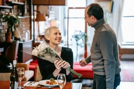 ترمیم رابطه در میانسالی: چرا زوج‌های بالای ۴۰ سال به بازسازی نیاز دارند؟