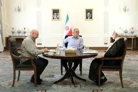 نشست مشترک سران سه قوه به میزبانی مسعود پزشکیان در نهاد ریاست جمهوری برگزار شد