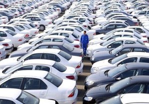 توقف فروش در نمایشگاه‌های خودرو، نرخ‌ها هیچ تناسبی با درآمد جامعه ندارد