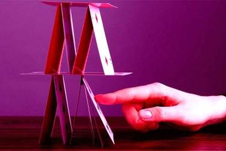 هشدار بلومبرگ درباره آسیب‌پذیری صنعت هوش مصنوعی