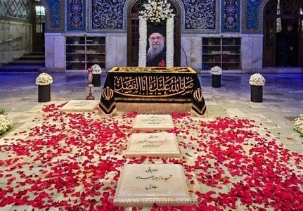تصاویری از مزار آقای شهید ایران در سومین شب بزرگداشت در حرم رضوی