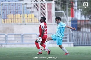 پیروزی چادرملو برابر پرسپولیس با درخشش صادقیان