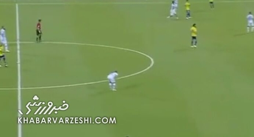 مصدومیت یاسر آسانی در جریان بازی استقلال و الغرافه