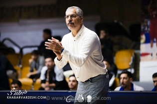تداوم قهرمانی با مهران شاهین‌طبع؛ سرمربی موفق بسکتبال استقلال قرارداد خود را برای فصل جدید تمدید کرد