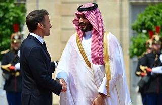 دیدار مکرون و بن سلمان در پاریس و تاکید بر راهکارهای دیپلماتیک