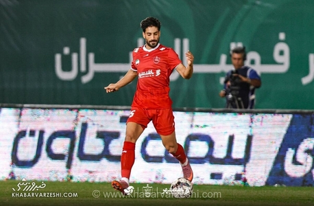 بی توجهی عجیب مدافع پرسپولیس به درخواست کریم باقری