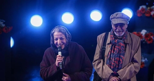 خوش‌وبش برومند و بابک در مراسم تشییع سیروس ابراهیم‌زاده