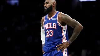 لب‌ران جیمز در اولین بازی پیش‌فصل با پیراهن 76ers می‌درخشد اما نتس پیروز می‌شود
