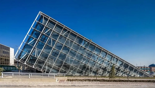 نگاهی به طراحی ساختمان توربوسیل‌تک در پارک فناوری پردیس؛ نمونه‌ای از معماری مدرن ایرانی