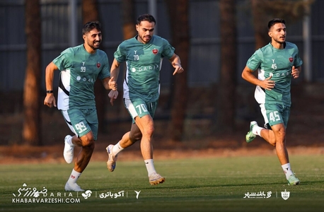 ادامه گلزنی اورونوف در خرم‌آباد؟/ رقابت با بیفوما برای ترکیب پرسپولیس