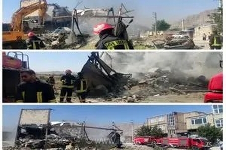 مهار آتش‌سوزی گسترده مغازه اوراقی خودرو در محله کرناچی کرمانشاه