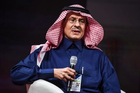 عربستان: انتقال روزانه ۵.۸ میلیون بشکه نفت از طریق خط لوله شرق به غرب