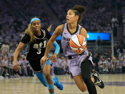 فینال WNBA: Valkyries با شکست Dream به نزدیکی اولین قهرمانی خود رسیدند