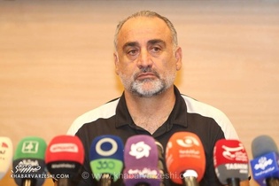 سرمربی تیم امید: از عدم حمایت مسئولان شرمنده باشید!