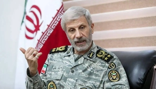 هشدار قاطع فرمانده‌کل ارتش: دشمن اگر پای کثیفش را در خاک ایران بگذارد با پاسخ کوبنده میلیون‌ها ایرانی مواجه خواهد شد