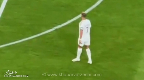 تشویق مسی در ورزشگاه الاتحاد؛ هواداران سعودی کریستیانو رونالدو را هم همراهی کردند