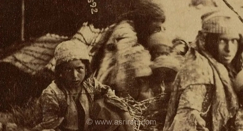تصویری از دختران عشایر لرستان در کنار سیاه چادرها، 140 سال پیش