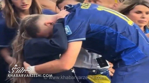 ویدیو| صحنه فوق احساسی؛ بالا رفتن ادین ژکو از دیوار برای دلداری به دخترش!