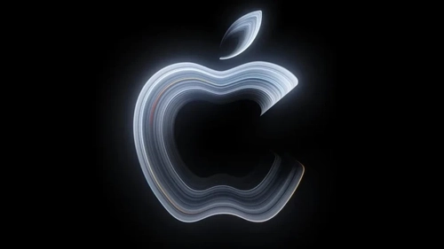اپل در ۶ آبان از MacBook Pro با نمایشگر OLED رونمایی می‌کند