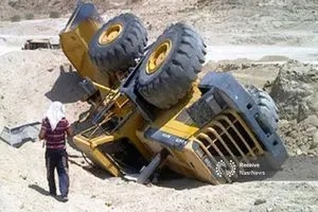 حادثه تلخ در معدن چاراویماق؛ واژگونی لودر منجر به مصدومیت شدید سه کارگر شد