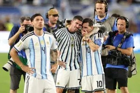 جدال پادشاه و فرعون در آتلانتا