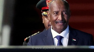 رئیس ارتش سودان در دیداری غیرمنتظره برای پیشبرد گفت‌وگوهای ملی وارد مذاکره شد