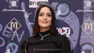استایل مشکی و طرح ماه رایحه تیموری در اکران فیلم «ماه پنهان» (+عکس)