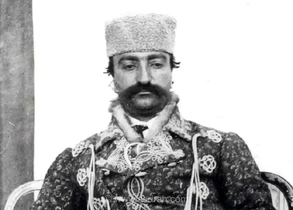 «دوستعلی خان، نوۀ ناصرالدین شاه» در حال ماهیگیری در رودخانۀ لار(عکس)
