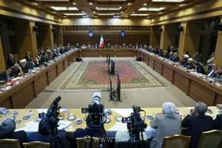 پزشکیان در دیدار با ستادهای انتخاباتی: وفاق ملی، کلید عبور از چالش‌ها و تحقق عزت و صلح پایدار برای ایران است