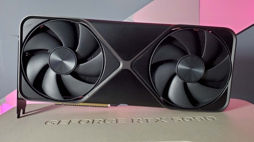 Nvidia تکذیب کرد: RTX 5090 هنوز زنده است، اما از فروشگاه رسمی ناپدید شده است
